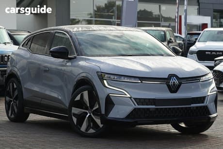 Black 2024 Renault Megane E-Tech Wagon Techno Ev60