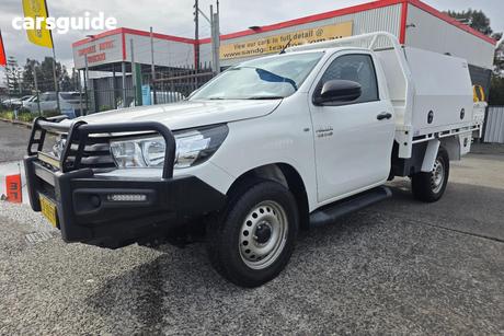 White 2019 Toyota Hilux Cab Chassis Sr (4X4)