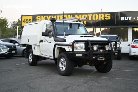 White 2017 Toyota Landcruiser Cab Chassis Gx (4X4)