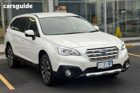 White 2018 Subaru Outback Wagon 2.5I