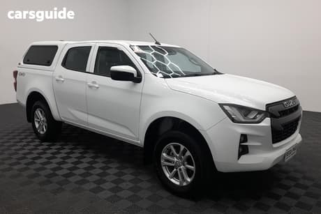White 2022 Isuzu D-MAX Crew Cab Utility Ls-M (4X4)