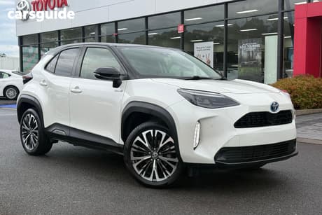 White 2020 Toyota Yaris Cross Wagon Urban Cross