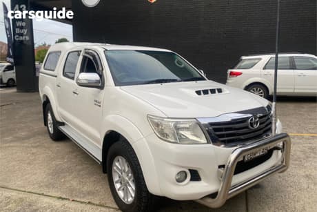 White 2014 Toyota Hilux Dual Cab Pick-up Sr5 (4X4)