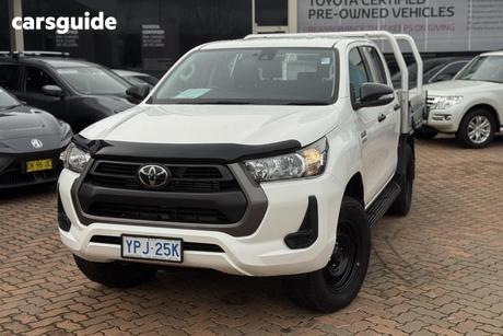 White 2022 Toyota Hilux Double Cab Chassis Sr (4X4)
