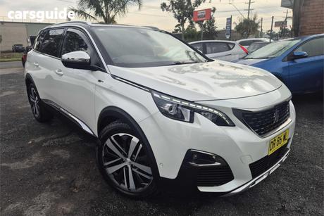 White 2018 Peugeot 5008 Wagon Gt