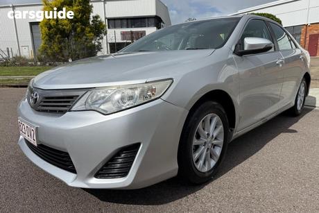 Silver 2014 Toyota Camry Sedan Altise