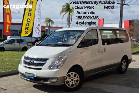 White 2011 Hyundai Imax Wagon