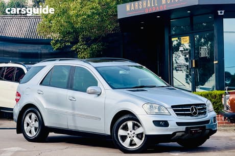 Silver 2006 Mercedes-Benz ML500 Wagon Luxury (4X4)