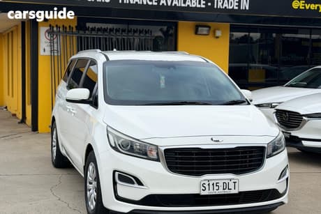 White 2019 Kia Carnival Wagon S