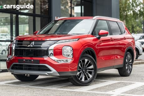 Red 2025 Mitsubishi Outlander Wagon Ls 7 Seat (2Wd)