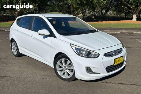White 2017 Hyundai Accent Hatchback Sport