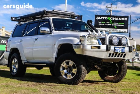 White 2010 Nissan Patrol Wagon St (4X4)