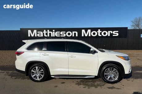 White 2015 Toyota Kluger Wagon Grande (4X4)