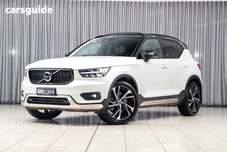 White 2020 Volvo XC40 Wagon Recharge Phev (Fwd)