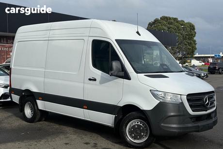 White 2025 Mercedes-Benz Sprinter Van 517Cdi Vs30 Mwb Rwd (4.49T)