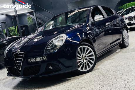 Blue 2013 Alfa Romeo Giulietta Hatchback Distinctive