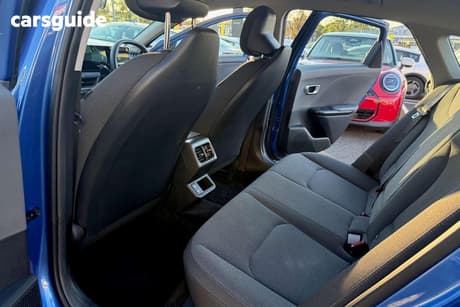 Black 2024 Kia K4 Sedan S