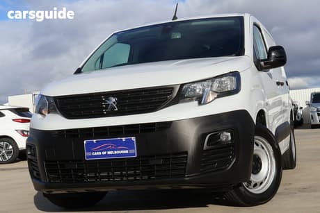 White 2023 Peugeot Partner Commercial PRO LOW ROOF SWB