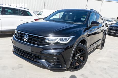 Black 2022 Volkswagen Tiguan Wagon 162Tsi Monochrome