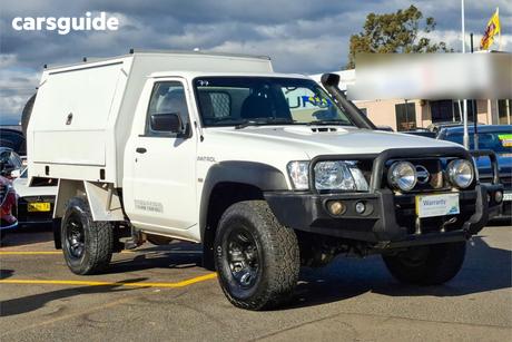 White 2014 Nissan Patrol Leaf Cab Chassis Dx (4X4)