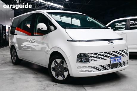 White 2022 Hyundai Staria Wagon