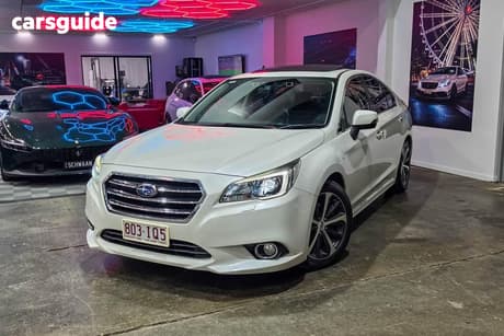 White 2017 Subaru Liberty Sedan 3.6R