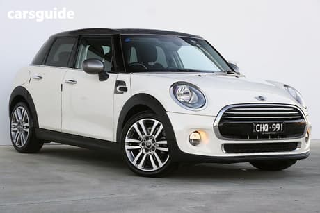 White 2017 Mini Cooper Hatchback Cooper