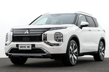White 2025 Mitsubishi Outlander Wagon Aspire 7 Seat (2Wd)