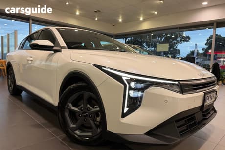 White 2025 Kia K4 Sedan S