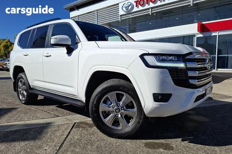 White 2026 Toyota Landcruiser Wagon Lc300 Vx (4X4)