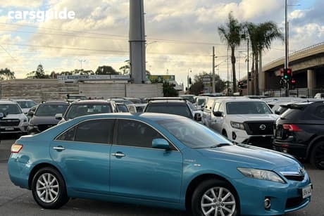 Blue 2010 Toyota Camry Sedan Hybrid