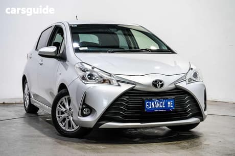 Silver 2018 Toyota Yaris Hatchback Zr