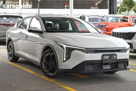 White 2025 Kia K4 Sedan Sport