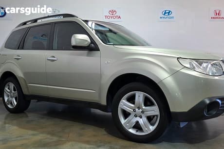 Beige 2009 Subaru Forester Wagon Xs