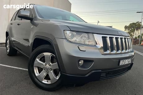 Grey 2011 Jeep Grand Cherokee Wagon Laredo (4X4)