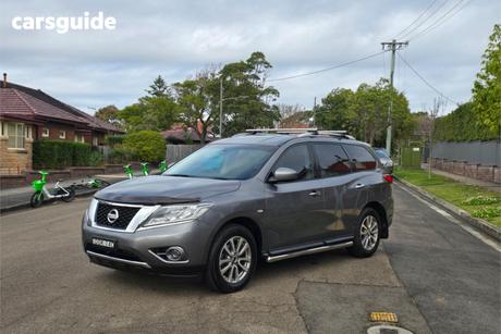 Grey 2015 Nissan Pathfinder Wagon St (4X4)