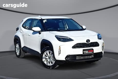 White 2025 Toyota Yaris Cross Wagon Gx Hybrid