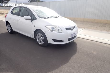 White 2008 Toyota Corolla Hatchback Ascent