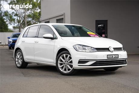 White 2017 Volkswagen Golf Hatchback 110 Tsi Comfortline