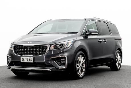 Grey 2019 Kia Carnival Wagon Platinum