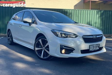 White 2017 Subaru Impreza Hatchback 2.0S (Awd)