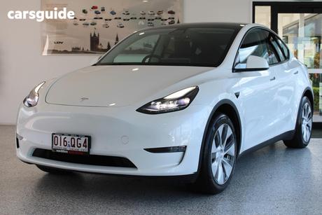White 2023 Tesla Model Y Wagon Long Range