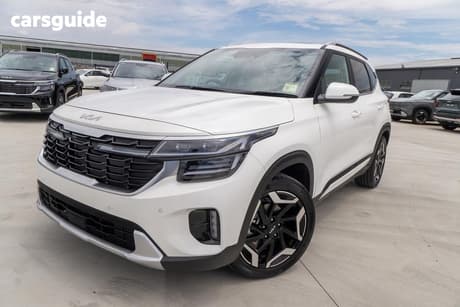 White 2025 Kia Seltos Wagon Sport+ (Fwd)