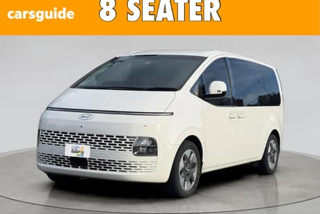 White 2022 Hyundai Staria Wagon
