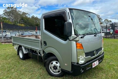 Silver 2009 Nissan Other Ute Tray
