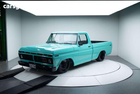 Blue 1975 Ford F100 Ute Tray