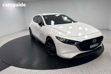 White 2023 Mazda 3 Hatchback G25 Evolve Sp