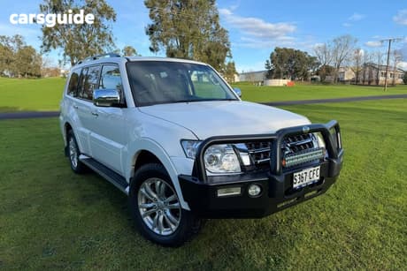 White 2019 Mitsubishi Pajero Wagon Glx Lwb (4X4) 7 Seat