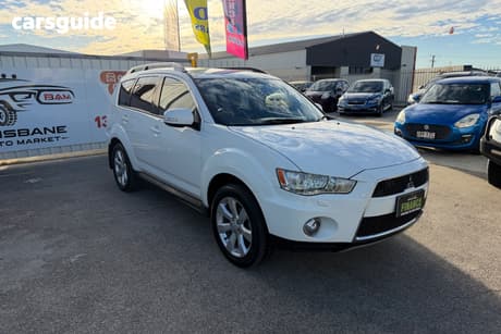 White 2012 Mitsubishi Outlander Wagon Xls