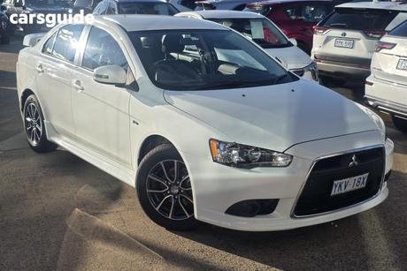 White 2015 Mitsubishi Lancer Sedan Es Sport